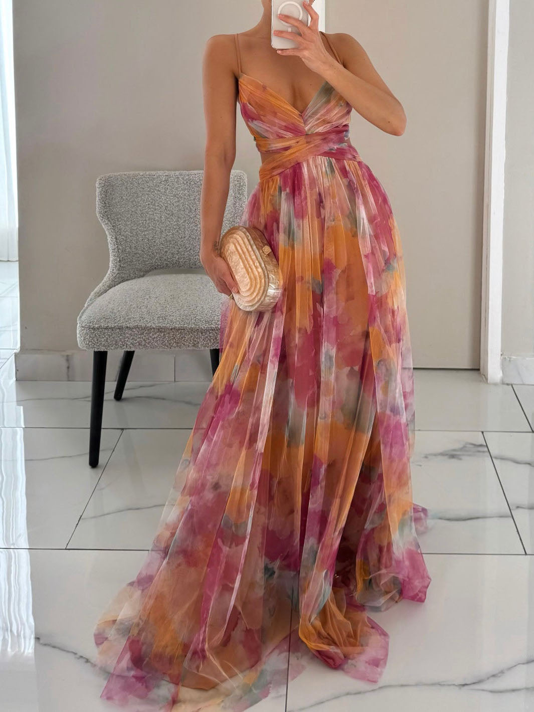 Robe longue élégante à imprimé floral peint et col en V, coupe trapèze