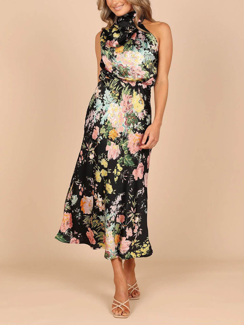 Robe longue dos nu à fleurs et taille élastique